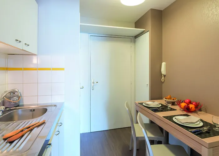 Appart'city Classic Quais De Loire Aparthotel 3*