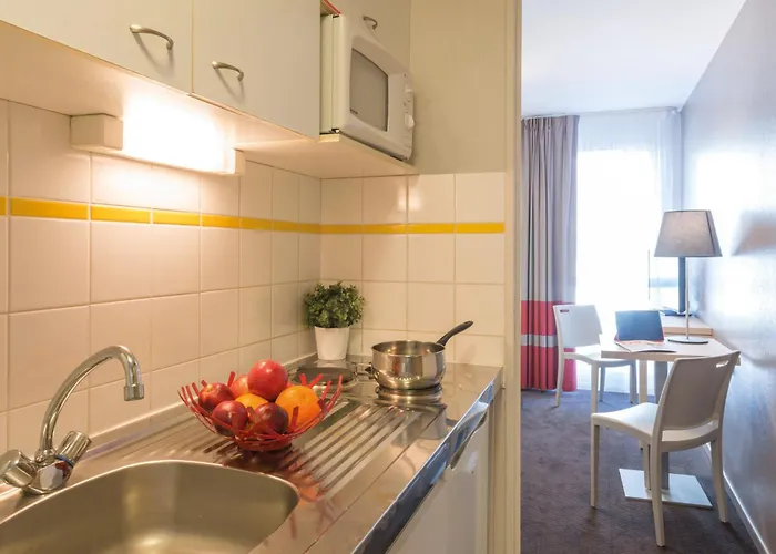 Aparthotel Appart'city Classic Quais De Loire 3*
