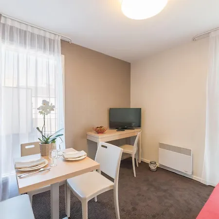 Aparthotel Appart'city Classic Quais De Loire